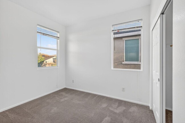 Building Photo - BEAUTIFUL TWO STORY HOME LOCATED IN NORTH  LAS VEGAS