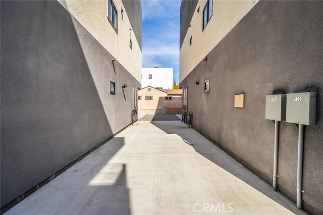 Building Photo - 5130 Riverton Ave