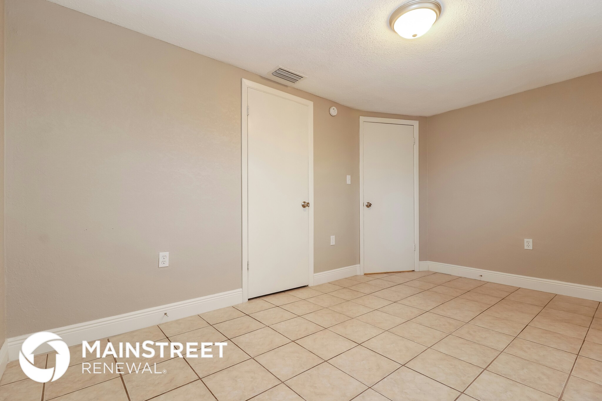 Building Photo - 9226 Rainbow Ln