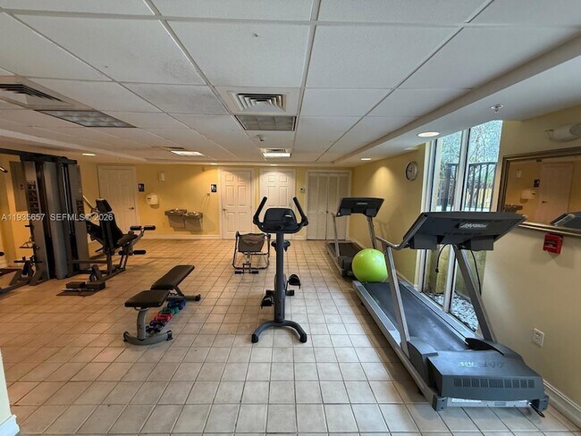 Building Photo - 101 Sidonia Ave