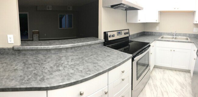 Building Photo - 2 Bed, 2 Bath Apt Close to PSU Campus