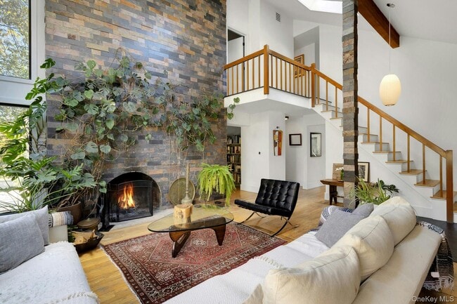 Building Photo - 16 Old Wagon Rd