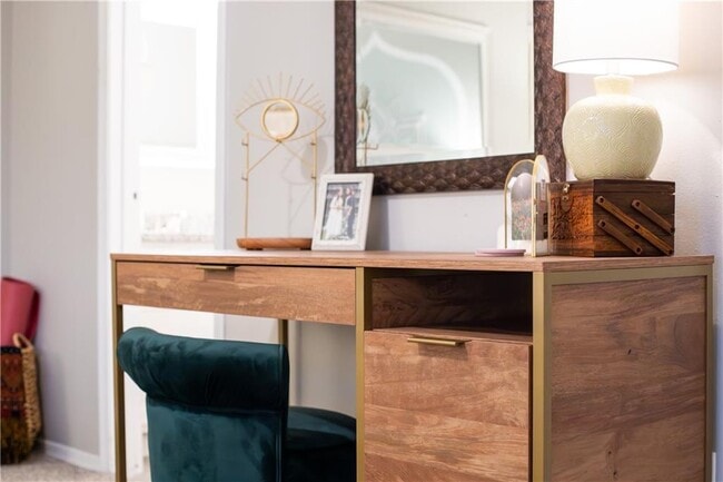 Building Photo - 1960 Wilkins Pl