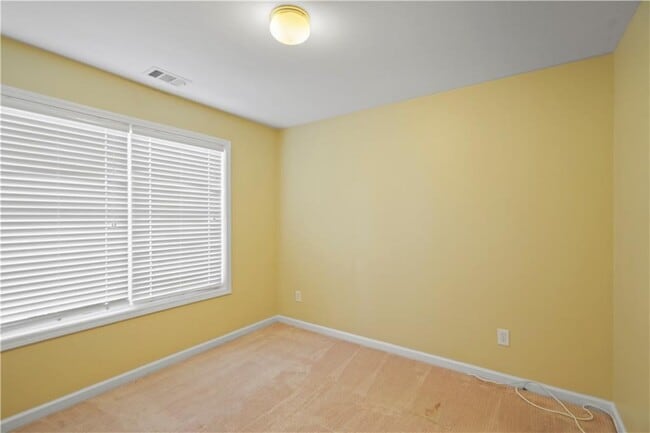 Building Photo - 790 Clairidge Ln SW