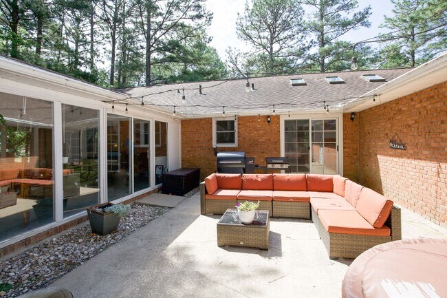 Building Photo - 3 bedroom home in Southern Pines