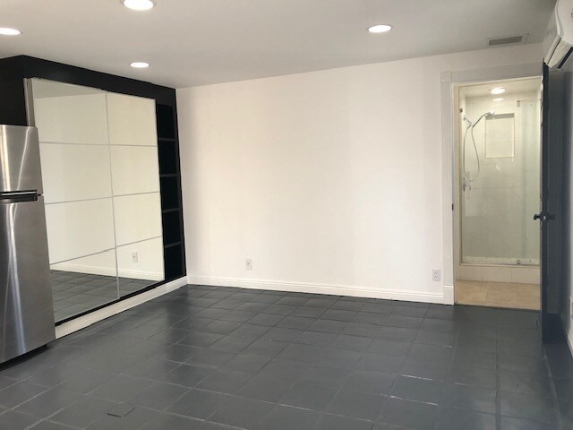 Building Photo - 10655 Coraline Pl