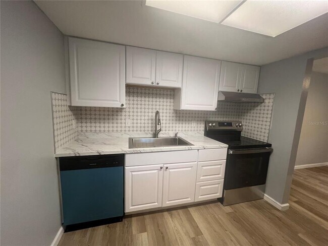 Building Photo - 4022 Beaver Ln