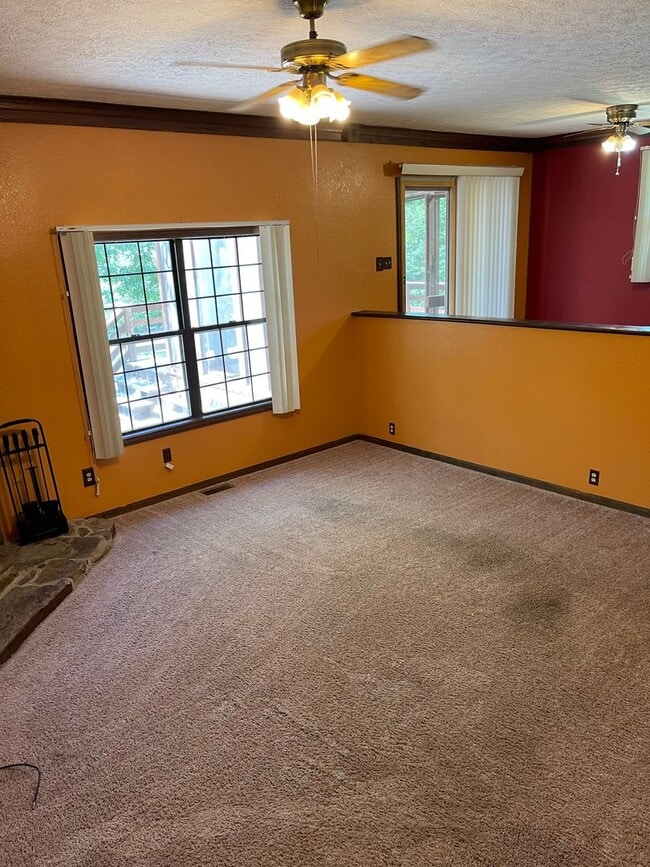 Building Photo - Available July 25th!!! No showings until June 1st