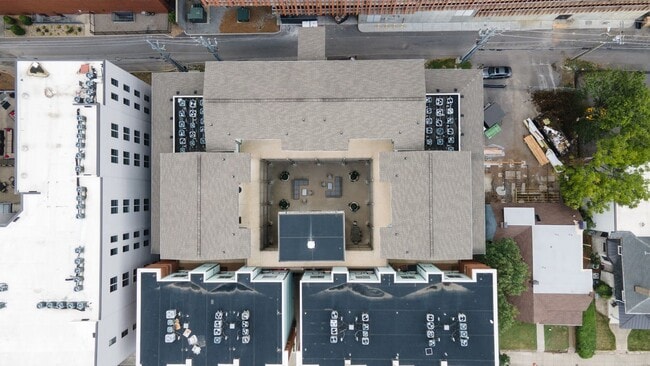 Building Photo - **WALKABLE MIDTOWN CONDO WITH BALCONY AND ...