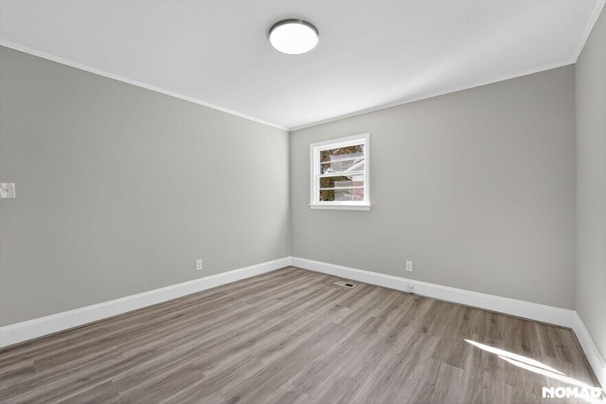 Building Photo - 4056 Whitehall Dr