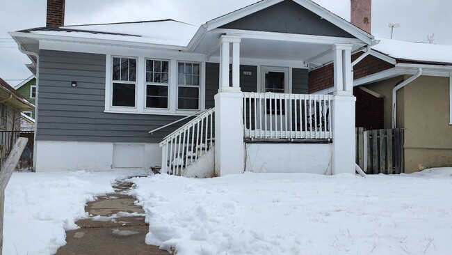 Building Photo - Charming Single Family Home in Sherman Park