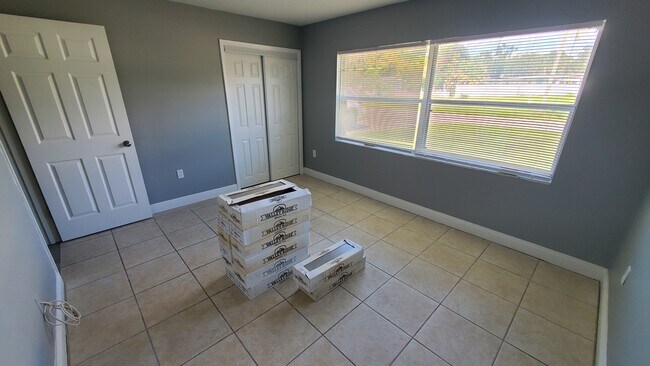 Building Photo - 1711 Lakewood Ave