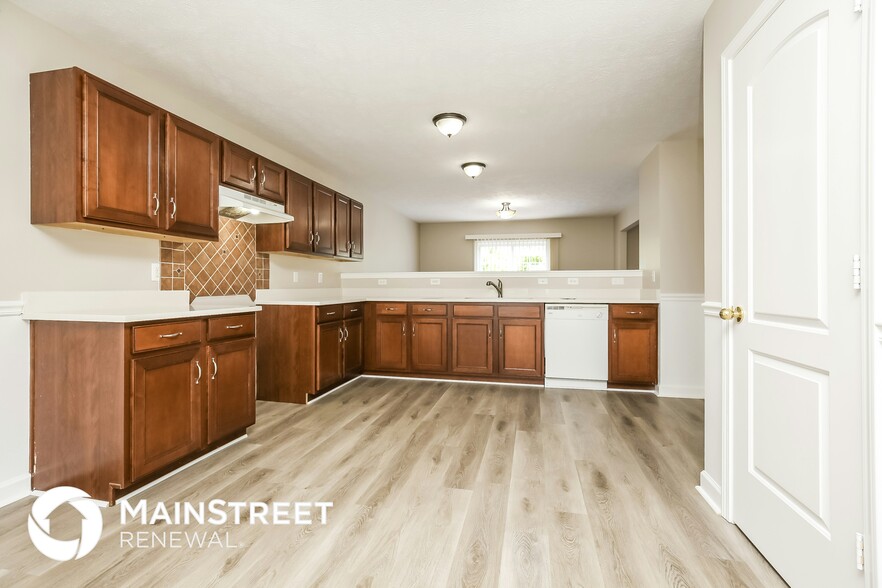 Building Photo - 654 Belgium Dr