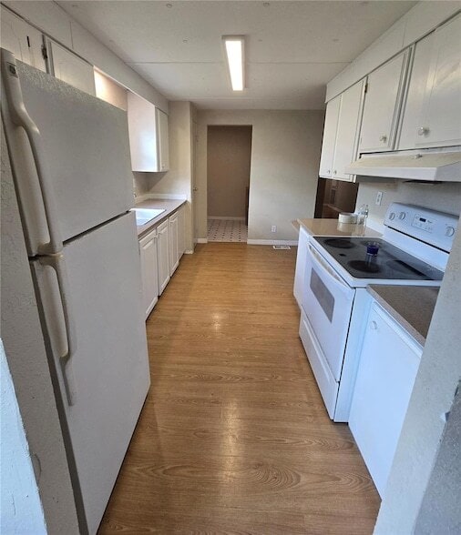 Building Photo - 1634 Dolphin Dr