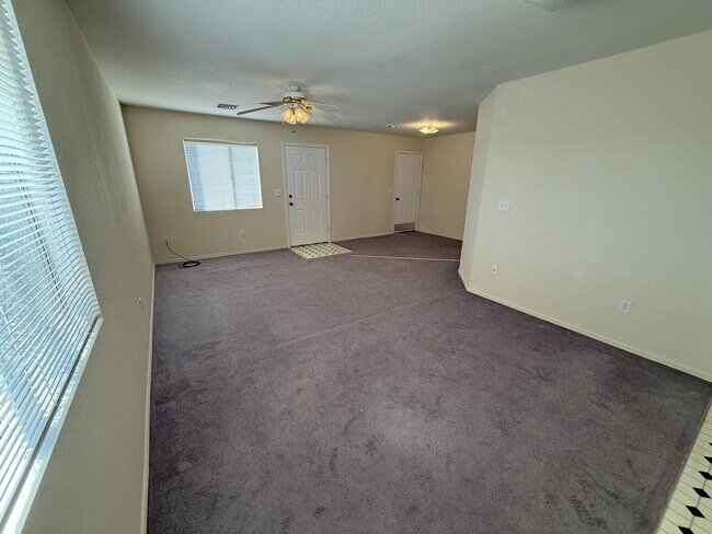 Building Photo - 991 Terrace Dr