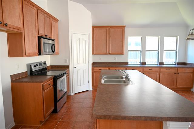Building Photo - 2204 Rockport Dr