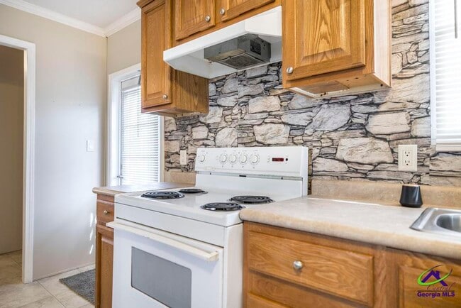 Building Photo - 158 Emerald Blvd