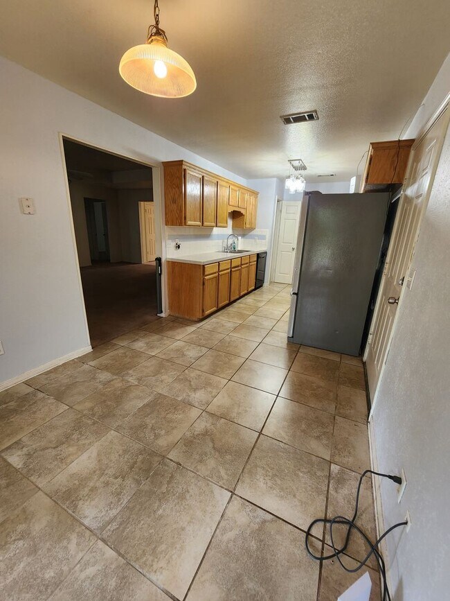 Building Photo - 3/2 Home on 3 acres in West Lampasas