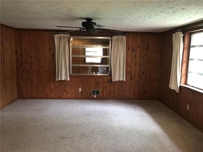 Building Photo - Room in House on Flagler Cir