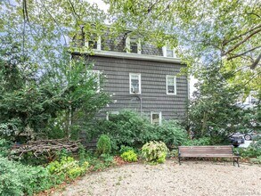 Building Photo - 316-324-324 Sea Cliff Ave
