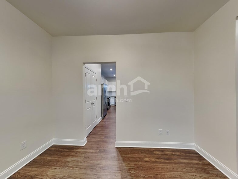 Building Photo - 363 Macroom Ct