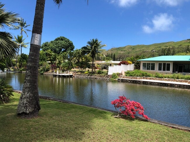 Building Photo - ENCHANTED LAKES 3/2/1, ENJOY KA'ELEPULU CANAL IN YOUR BACKYARD