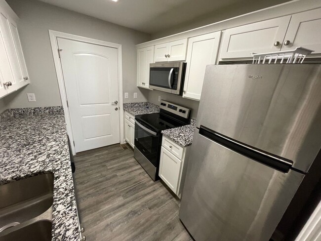Building Photo - Perfect Condo Home For Lease