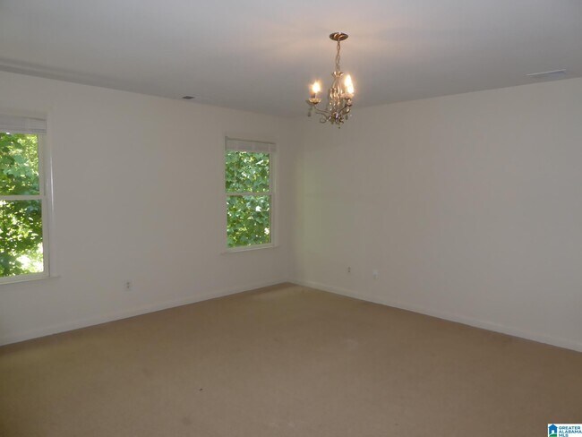 Building Photo - 1040 Cole Cir