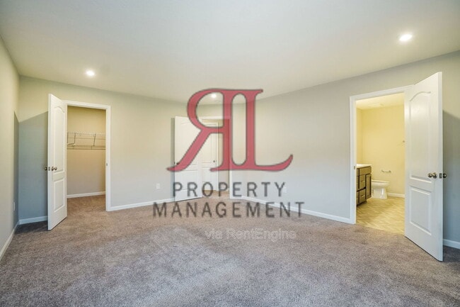 Building Photo - 992 Honeycomb Ln