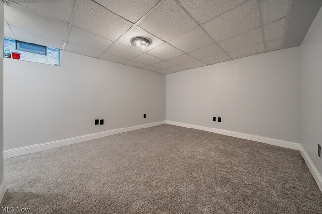 Building Photo - 17005 Mapleboro Ave