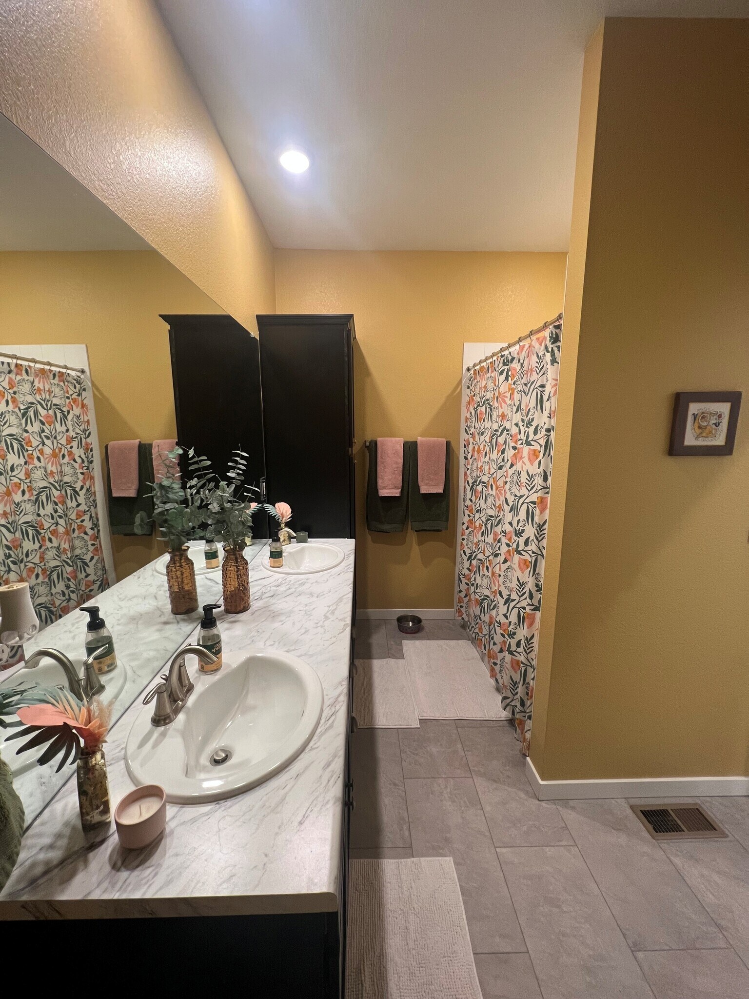 Building Photo - 7487 W Pacific Ln