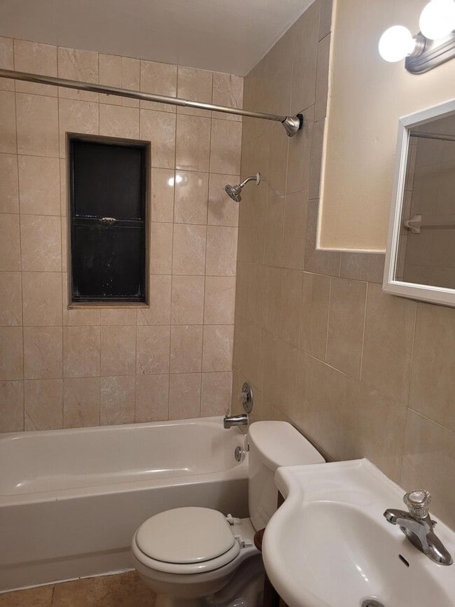 Building Photo - 1016 L. A. Kirksey St.-A