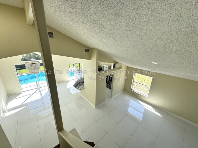 Building Photo - 2985 Viscount Cir
