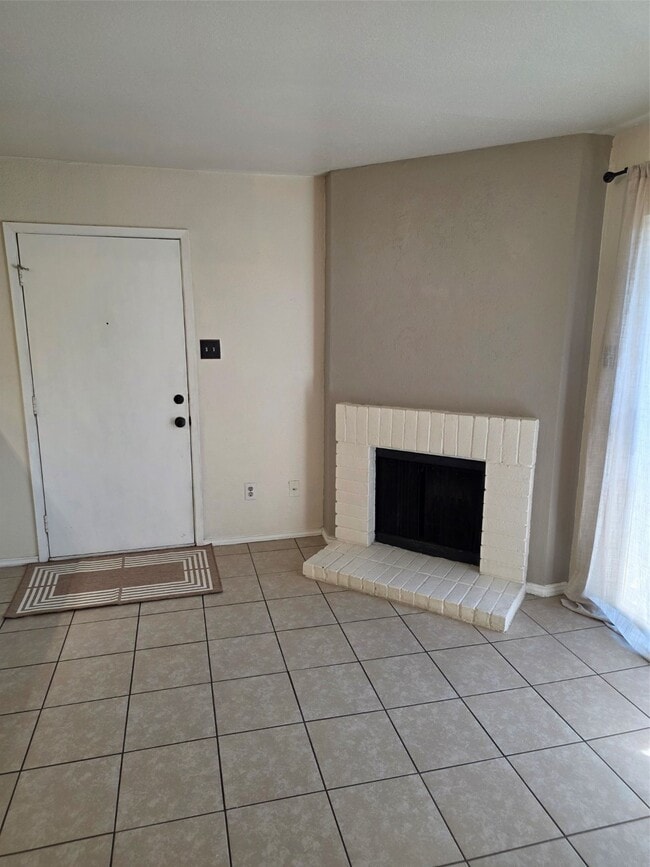 Building Photo - 12905 Woodforest Blvd