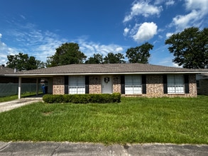 Building Photo - 2107 Plum St