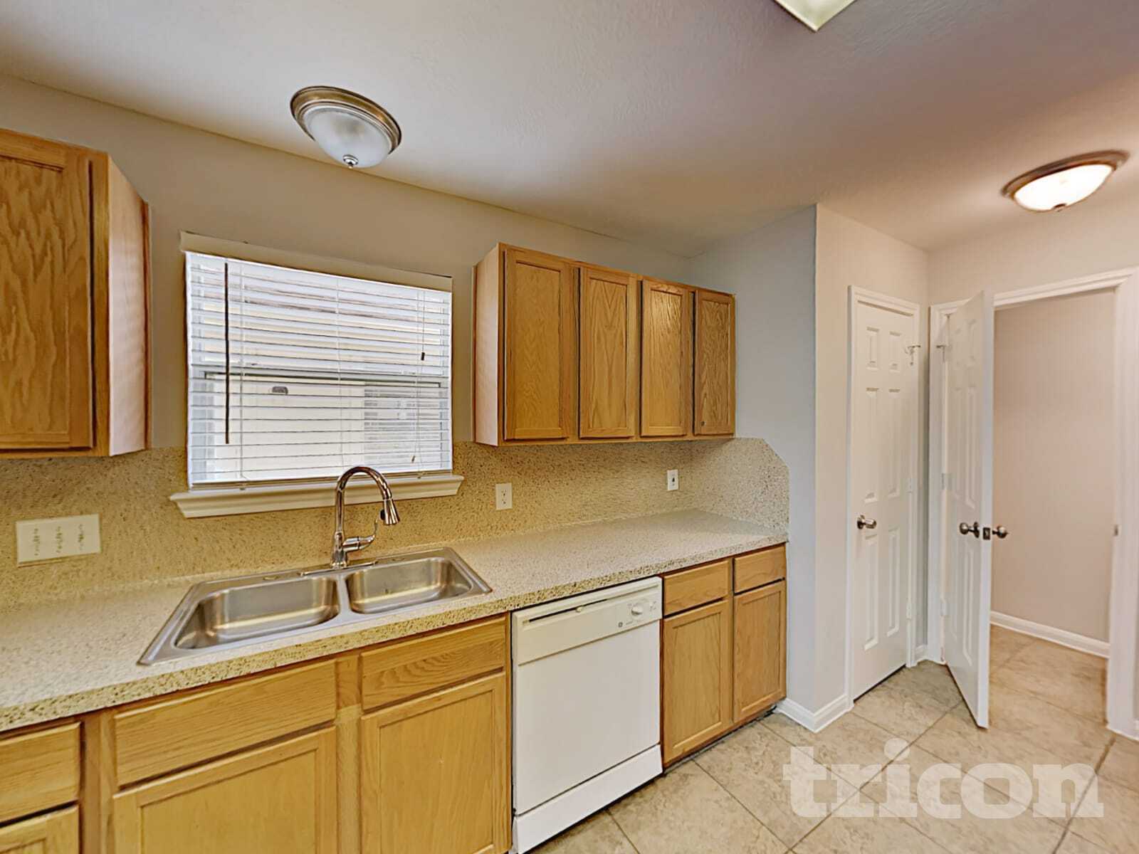 Building Photo - 6738 Catarina Cir