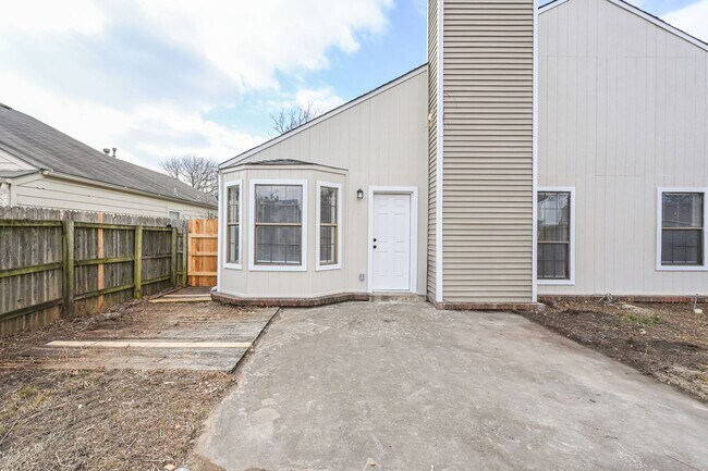 Building Photo - Newly Renovated Broken Arrow Beaut! Available for Immediate Move In!