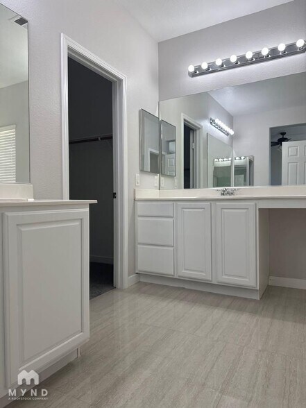 Building Photo - 6712 Donna St