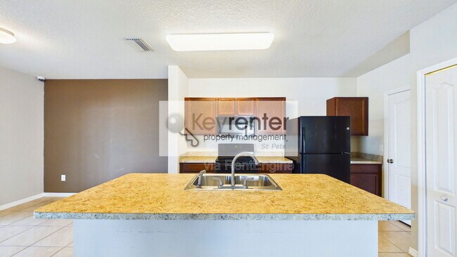 Building Photo - 14517 Dunrobin Dr