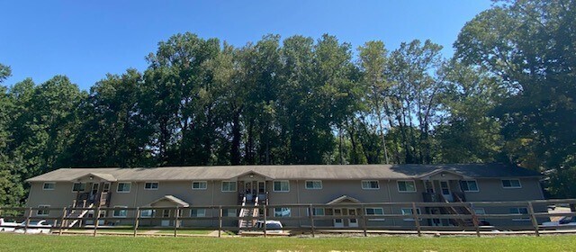 Building Photo - Evergreen Apartments