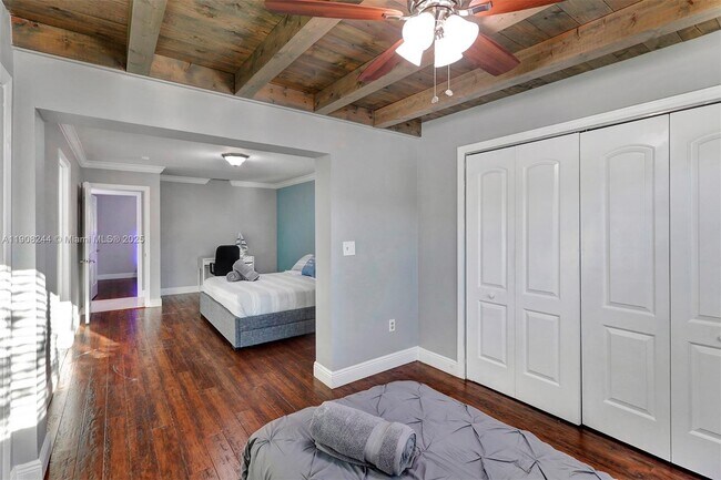 Building Photo - 1804 SW 102nd Ct