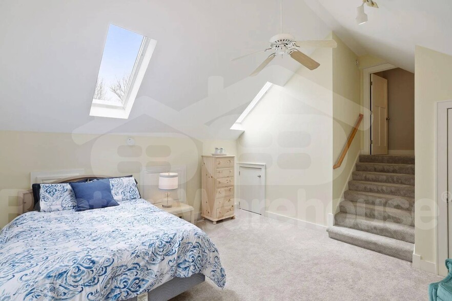 Building Photo - 605 Park Ln