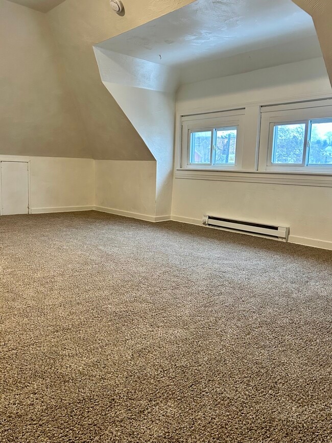 Building Photo - 205 S Ohio St