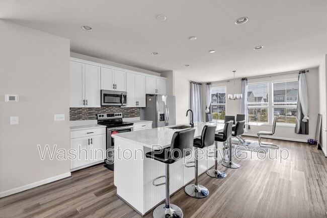 Building Photo - 4013 Singerville Ct