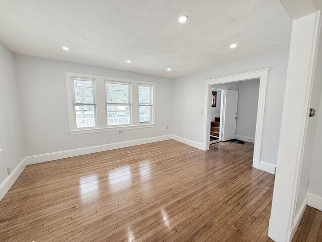 Building Photo - 204 Farrington St