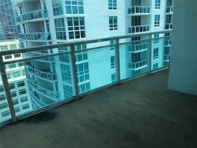 Building Photo - 951 Brickell Ave