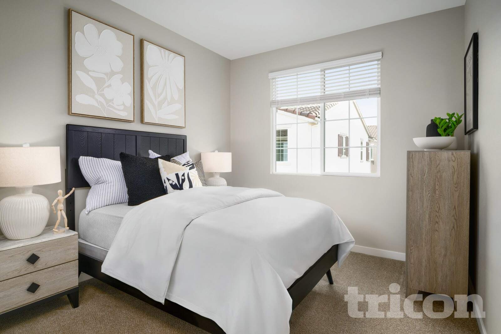 Building Photo - 10572 Vina Ct