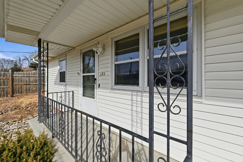 Building Photo - 171 Skyline Dr