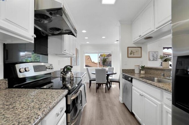 Building Photo - Gary Dr