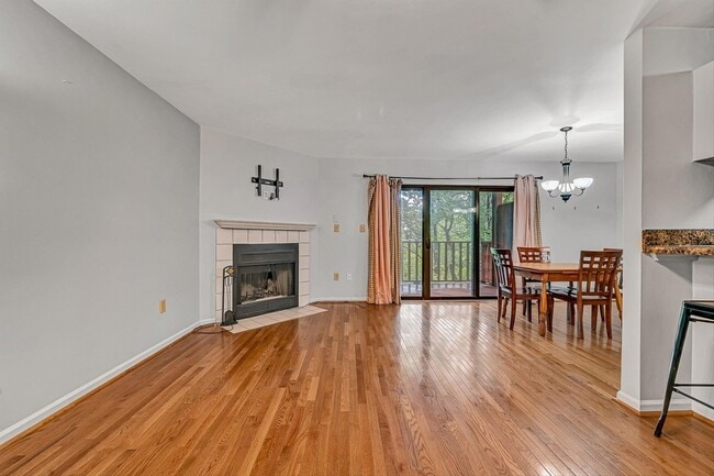 Building Photo - 3273 Forest Ridge Rd